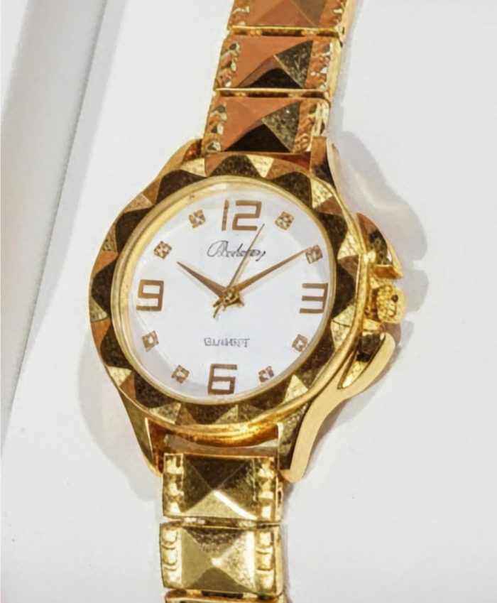 Pyramid Band Round Face Quartz Movement Watch Gold